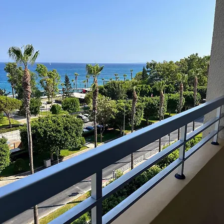 Seaview In *